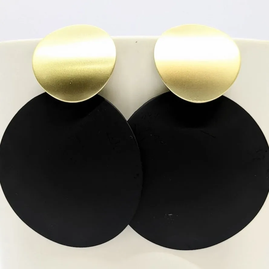 Modern and Contemporary Round Black and Gold Circle Danglers Earring