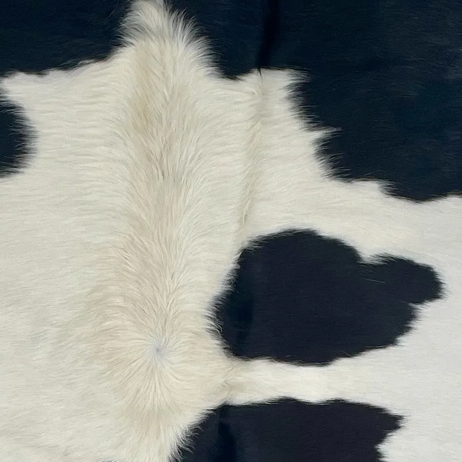 White and Black Brazilian Cowhide - 6'9" x 5'11" (BRBKW260)